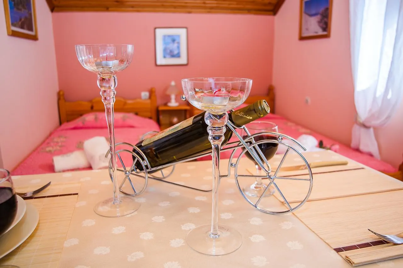Dimitra Apartments & Studios Minia