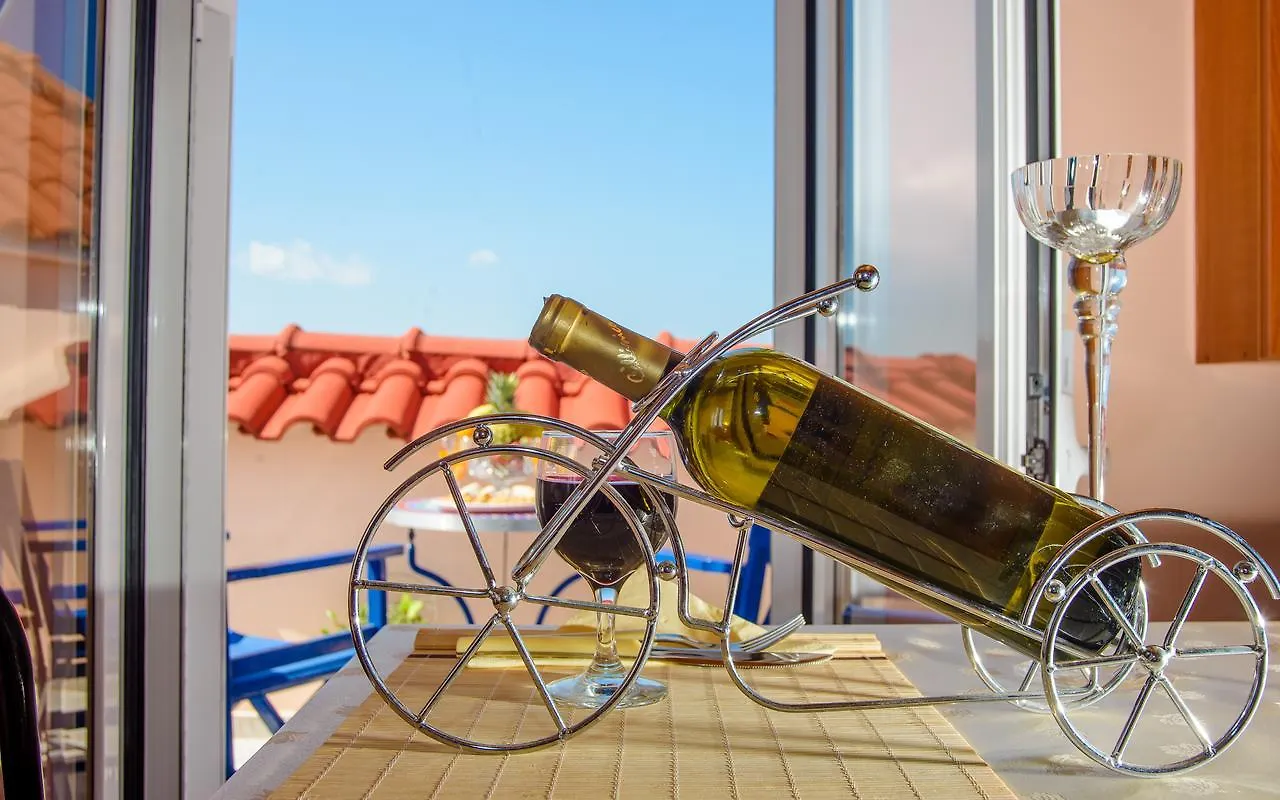 Dimitra Apartments & Studios Minia