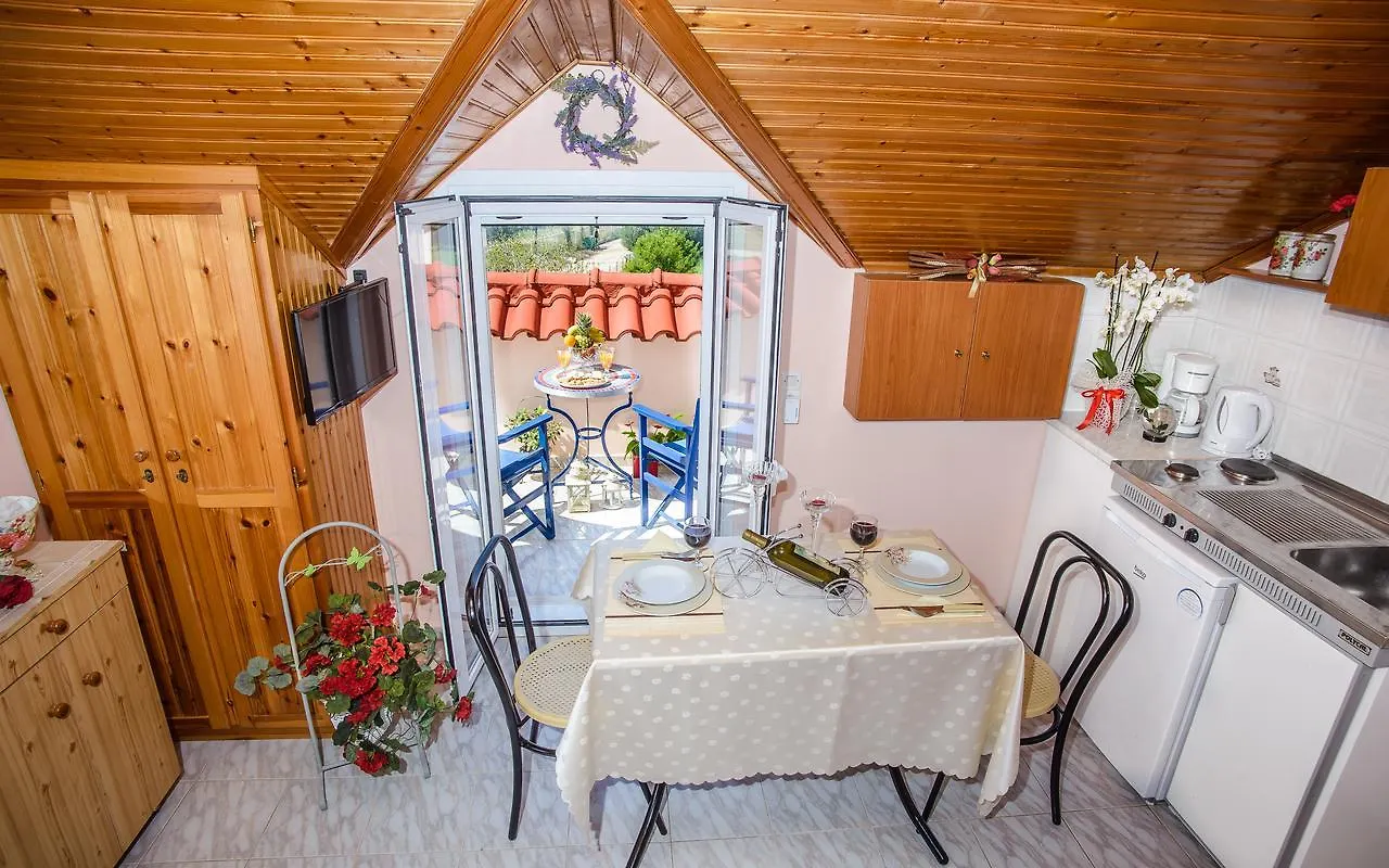 Dimitra Apartments & Studios Minia Greece