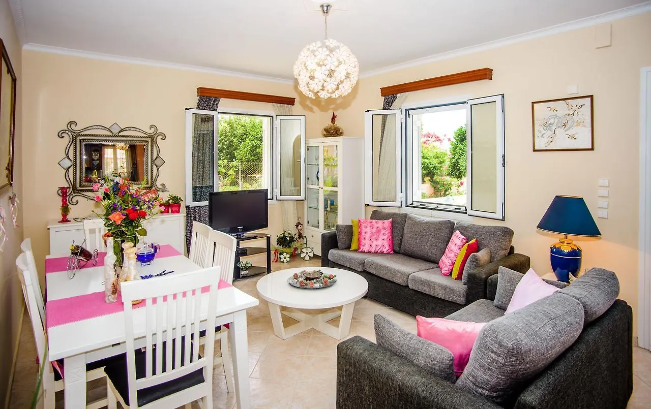 Dimitra Apartments & Studios Minia